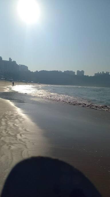 Apto Praia Do Tombo グァルジャー エクステリア 写真