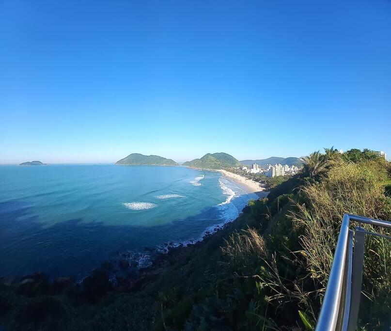 Apto Praia Do Tombo グァルジャー エクステリア 写真