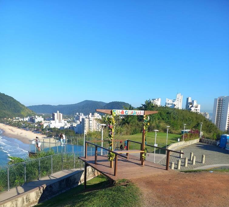 Apto Praia Do Tombo グァルジャー エクステリア 写真